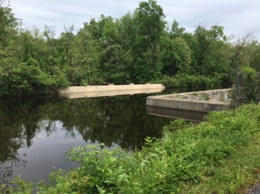 Windsor Locks Canal lock